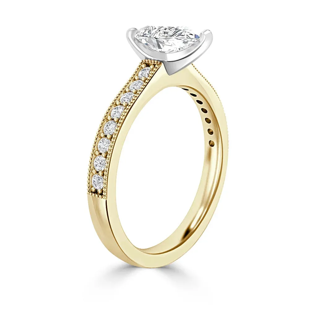 Emma - 18ct Yellow Gold - Pear