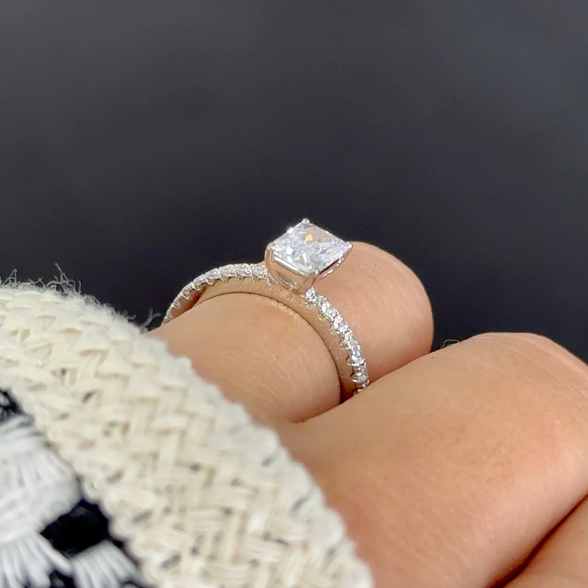 SELENA MOISSANITE RING