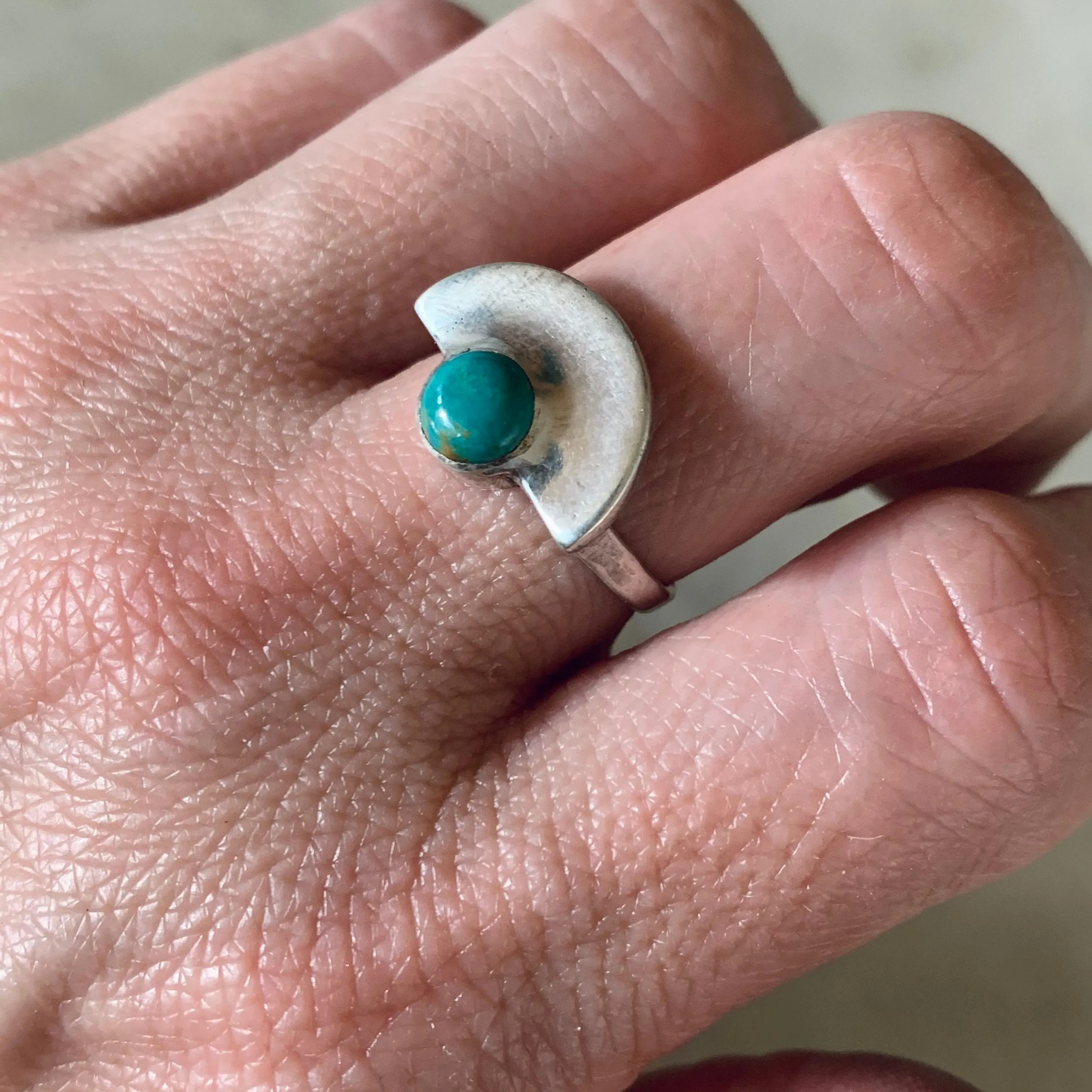 SEMICIRCLE TURQUOISE RING